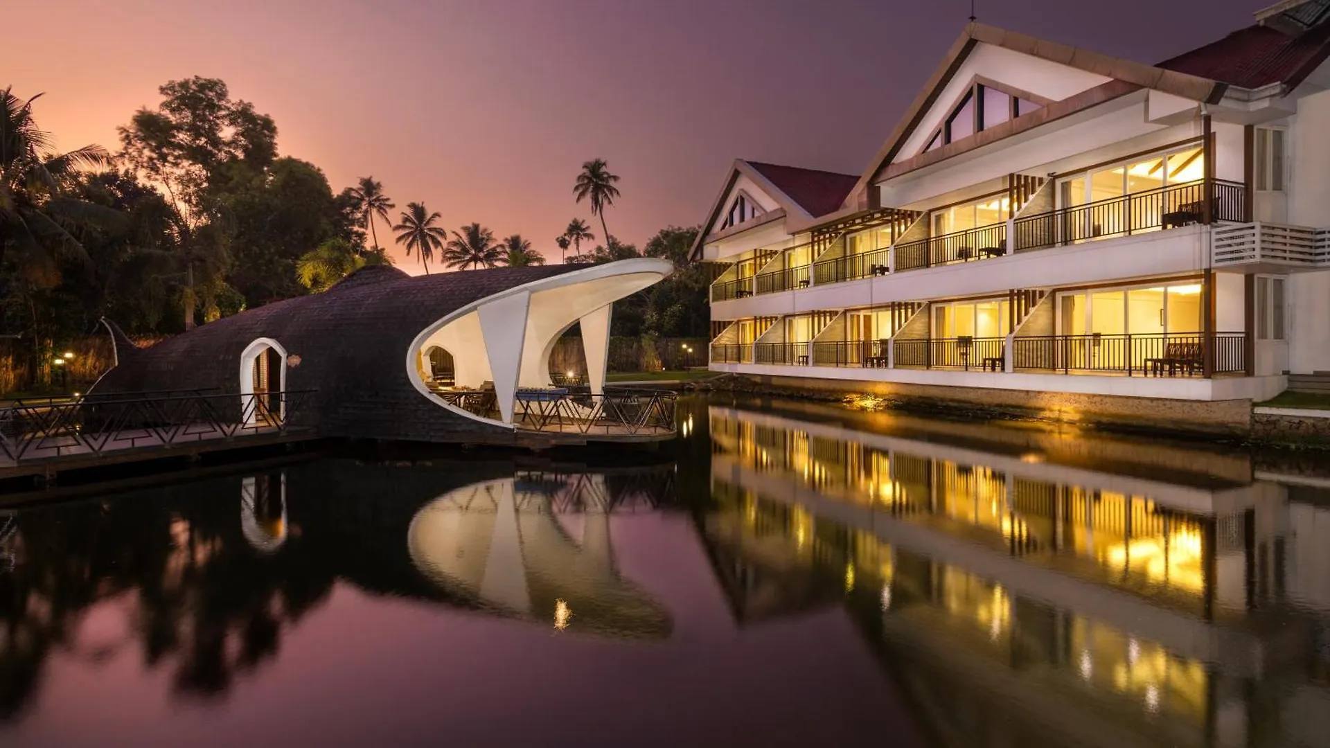 **** Resort Lake Canopy Alleppey Alappuzha India